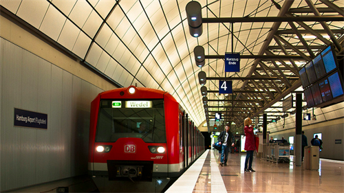 Taking The Train Into Hamburg To/from The Airport